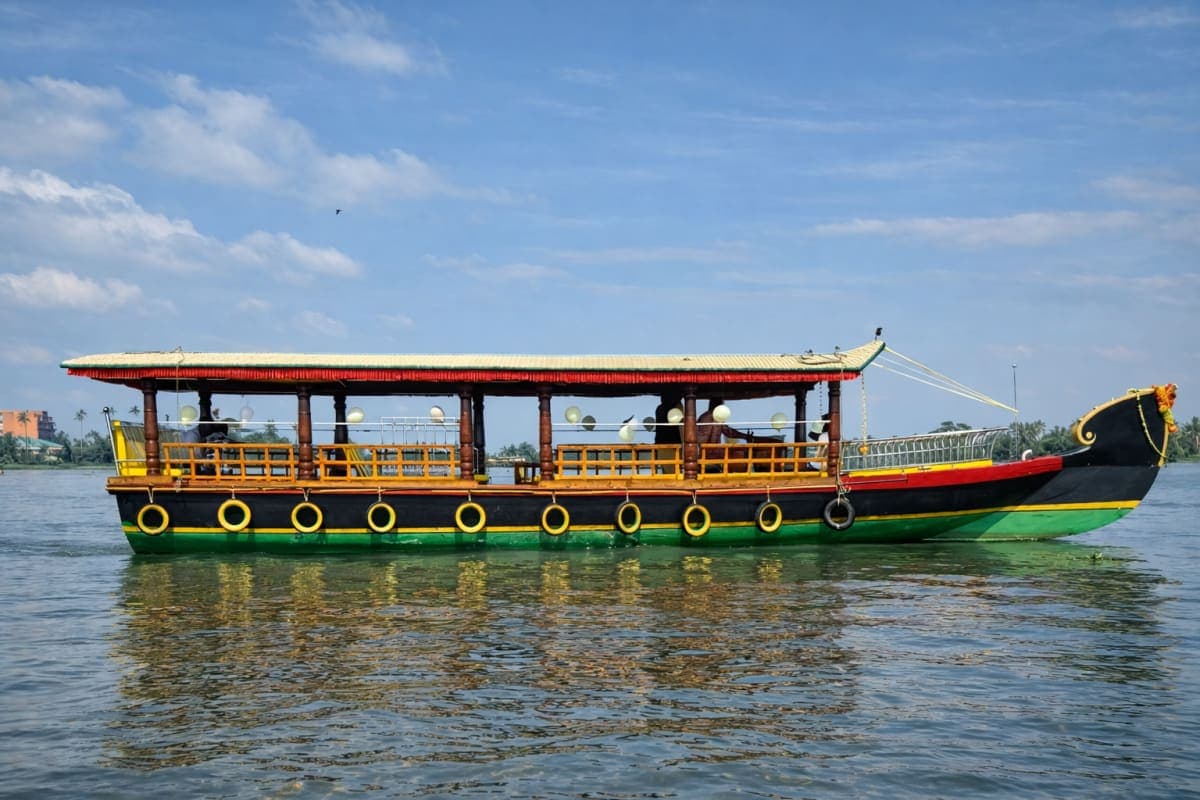 Sunset shikara ride in Alleppey backwaters with golden hour views