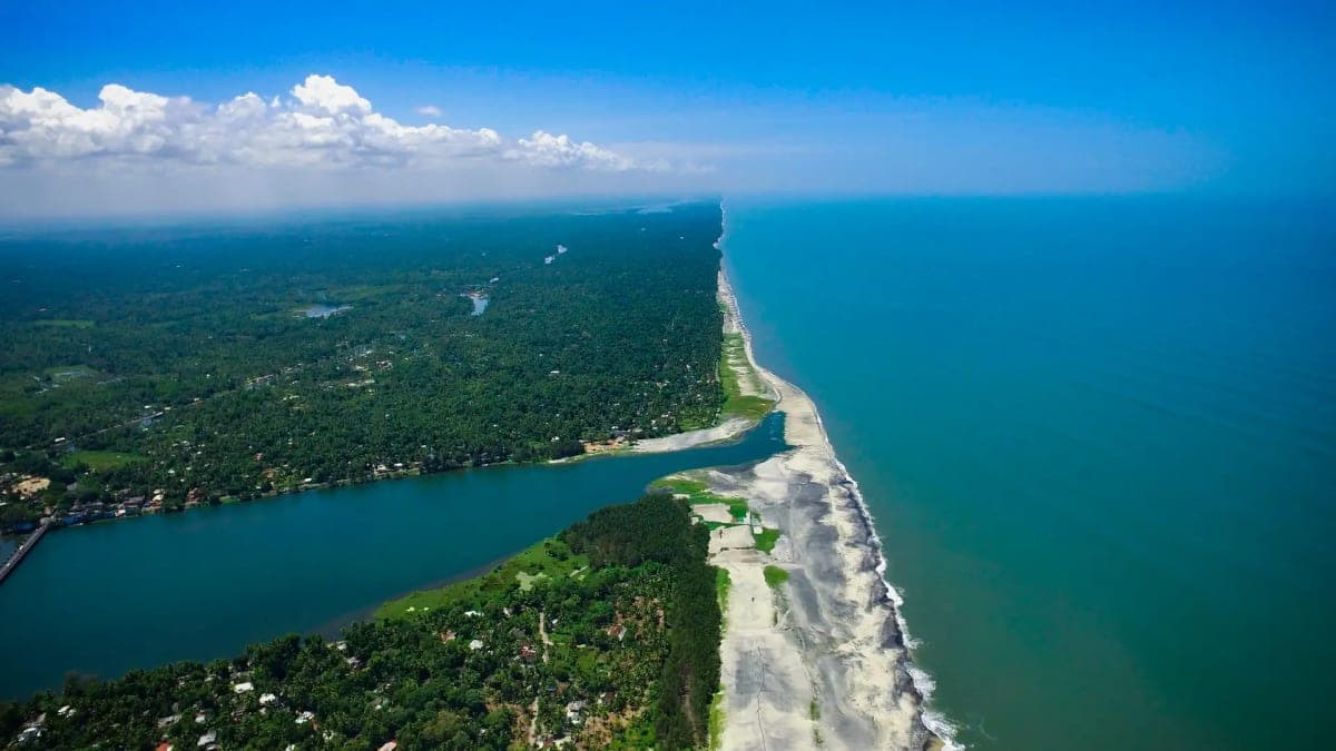 Thottappally Beach Alleppey: Hidden Beach & Spillway Travel Guide 2026