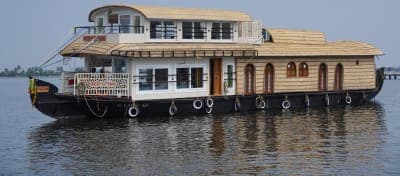 Bed O Inn Premium 2 Bedroom Houseboat Alleppey – Price & Direct Booking