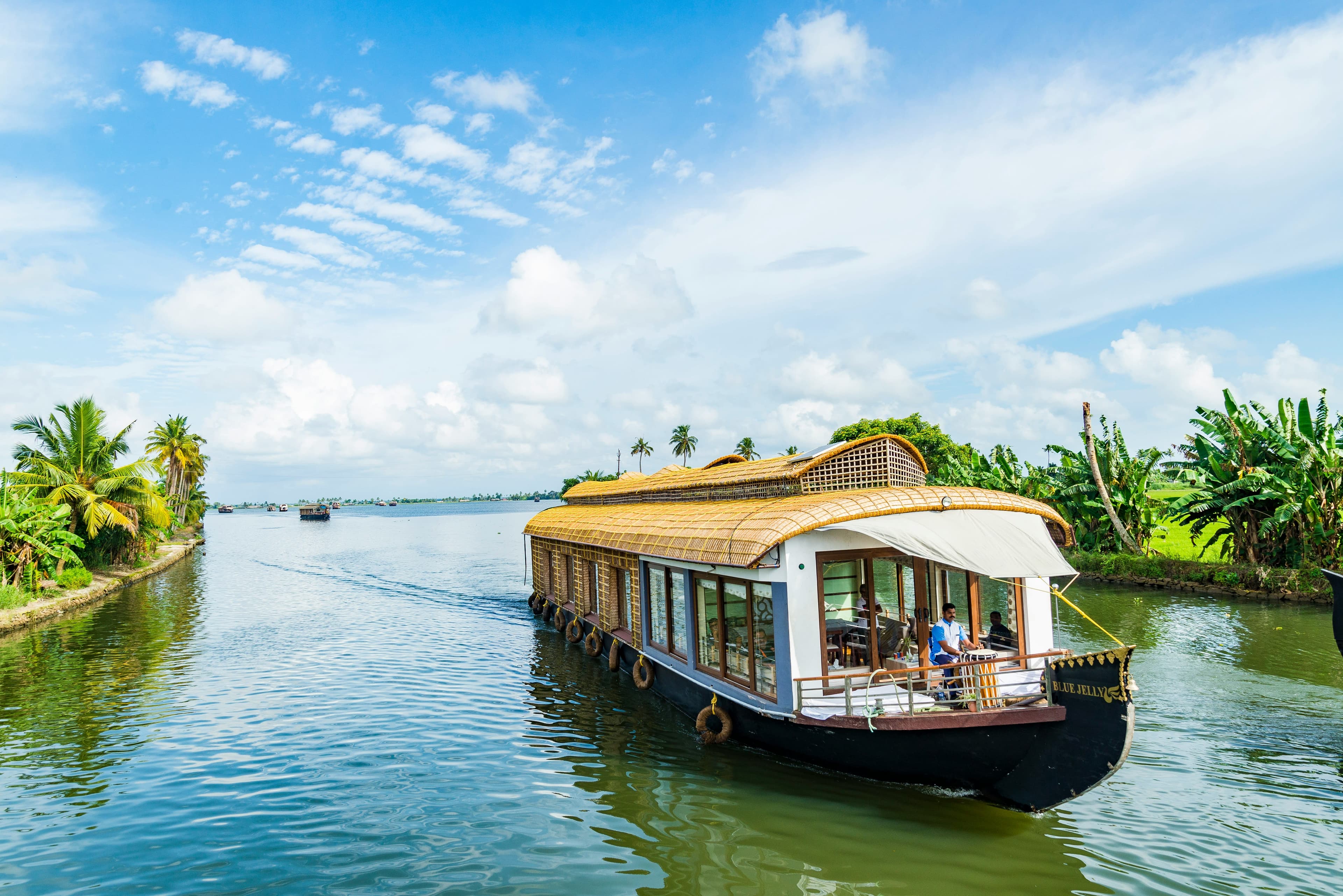 Private Houseboat Alleppey Price (2026) – Cost, Types & Booking Guide