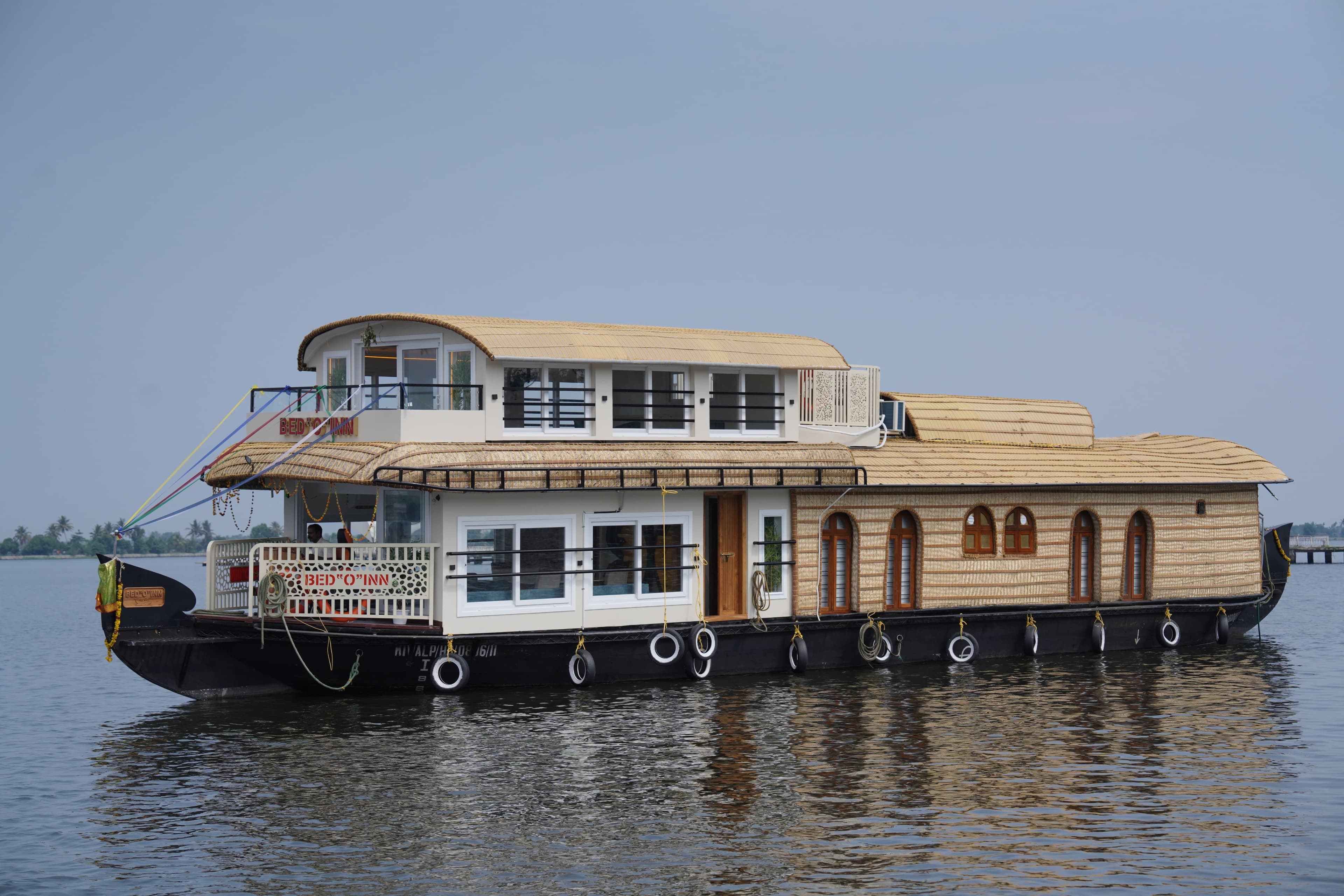 Bed O Inn Premium 2 Bedroom Houseboat Alleppey – Price & Direct Booking